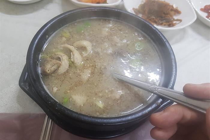 부안 할매피순대 — 비주얼에 겁먹지 마세요, 냄새는 거의 없습니다