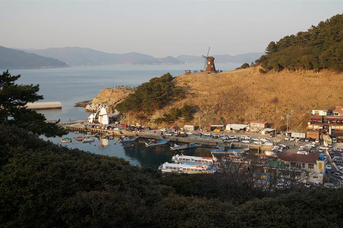 거제도 걷기 — 유명한 곳 사이의 길이 더 좋았습니다