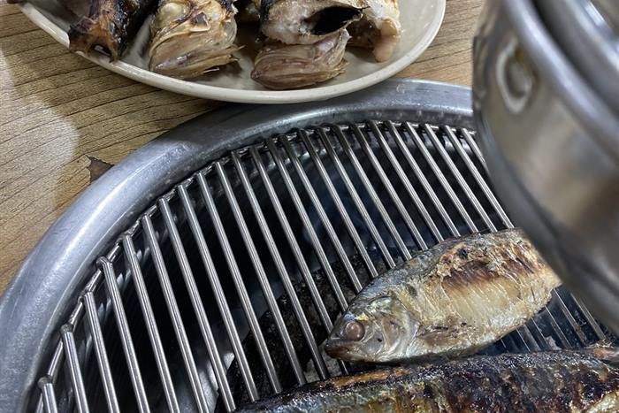 강화도맛집 숯불생선구이 — 섬 초입에서 먹은, 사장님 솜씨로 구운 생선구이 정식