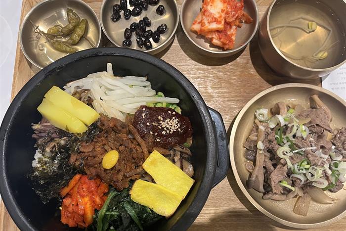 한국집 센터필드역삼점 — 1952년부터 이어온 전주비빔밥, 강남에서