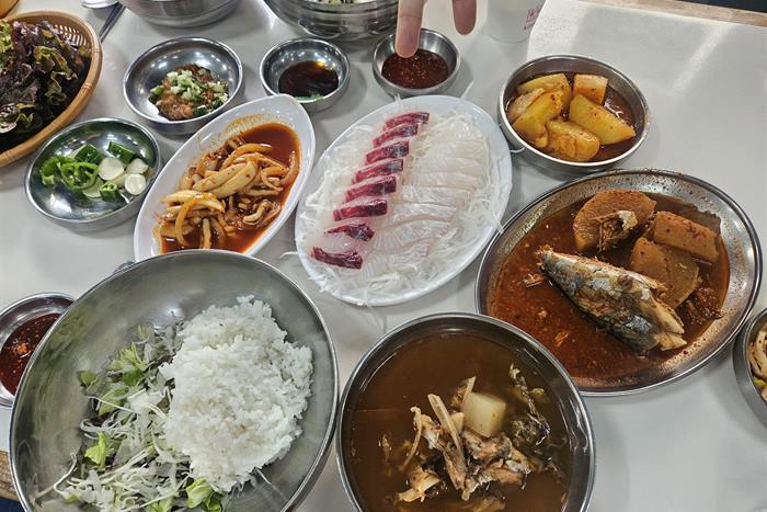 막내횟집 — 평일 점심에만 나오는 14,000원 회정식, 남대문시장
